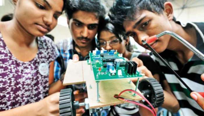 Engineering ના વિદ્યાર્થીઓ માટે મોટા સમાચાર, AICTE એ 8 ભાષાઓમાં અભ્યાસની આપી છૂટ