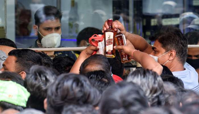 Delhi: Liquor માટે હવે દુકાન સુધી લાંબા નહીં થવું પડે, દેશી-વિદેશી દારૂ ઘરે બેઠા મળી જશે 