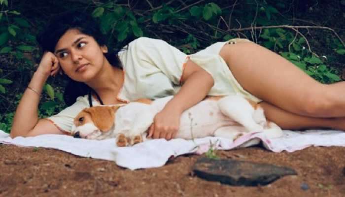 'તારક મહેતા...' ફેમ Nidhi Bhanushali ના સુપર બોલ્ડ PICS થયા વાયરલ