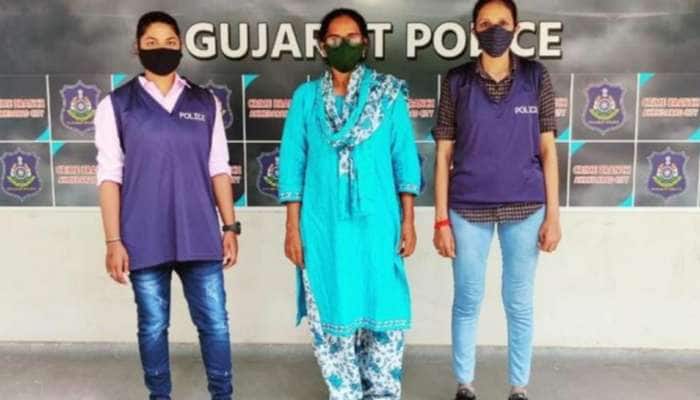 Ahmedabad: હનીટ્રેપ ગેગમાં સામેલ વધુ એક મહિલા પોલીસકર્મીની ક્રાઈમ બ્રાન્ચે કરી ધરપકડ