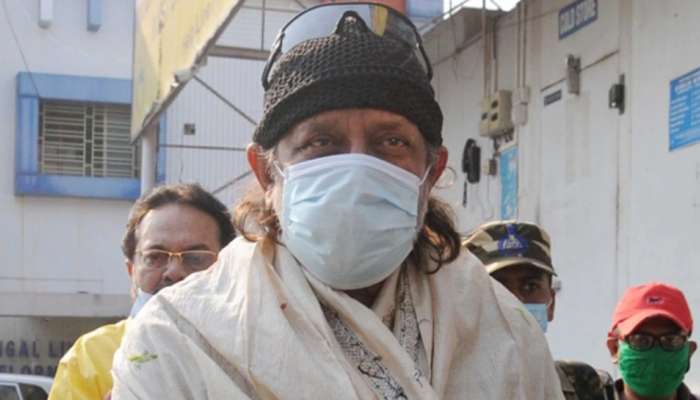 Mithun Chakraborty: આ 2 ફિલ્મી ડાયલોગના કારણે મિથુન ચક્રવર્તી મુશ્કેલીમાં? કોલકાતા પોલીસે 45 મિનિટ સુધી કરી પૂછપરછ 