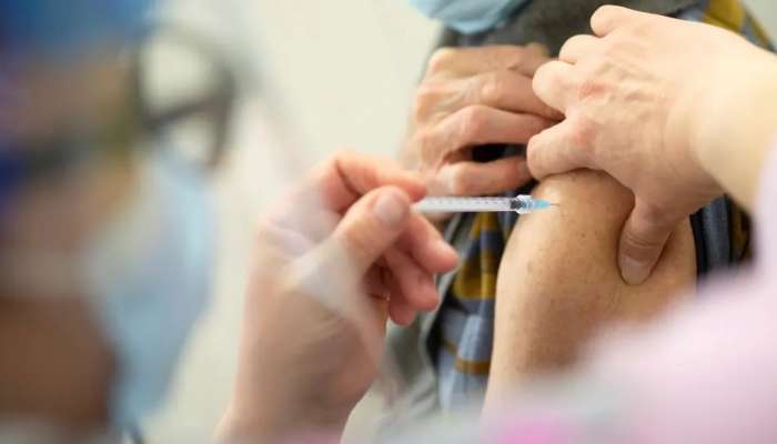 Corona Vaccination: નવી ગાઇડલાઇન લાગૂ થશે રસીકરણ ઝુંબેશને વેગ મળ્યો, પ્રથમ દિવસે રેકોર્ડ 69 લાખ ડોઝ અપાયા