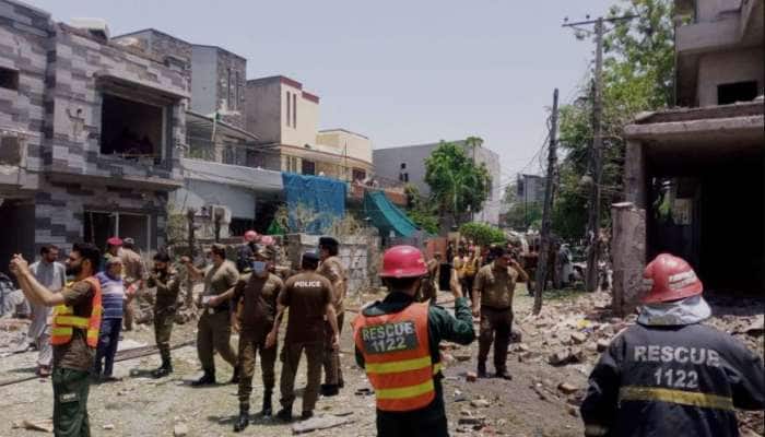 Pakistan: આતંકી હાફિઝ સઈદના ઘર પાસે જોરદાર વિસ્ફોટ, 2 લોકોના મોત, અનેક ઘાયલ
