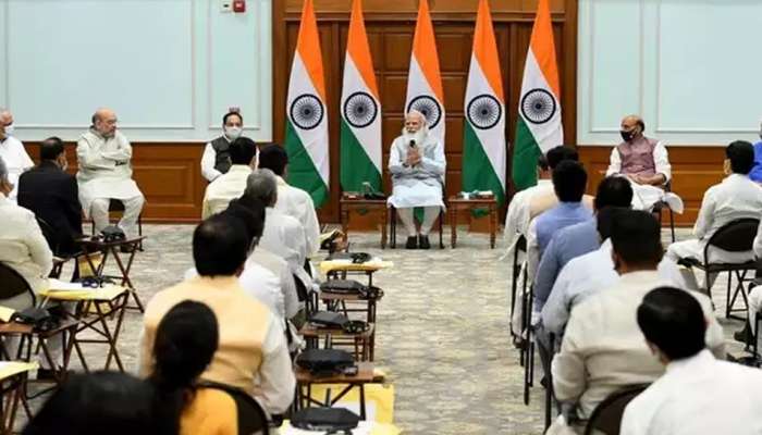PM મોદીના મંત્રીમંડળમાં ગુજરાતનો દબદબો, ત્રણ નવા મંત્રી સામેલ તો બેને પ્રમોશન