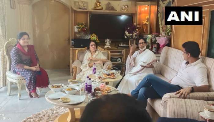 West bengal: 'દીદી'એ ઘરે જઈ 'દાદા'ને આપી જન્મદિવસની શુભેચ્છા, મુલાકાત બાદ ચર્ચાઓ શરૂ