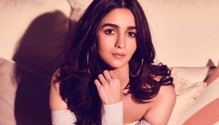 Alia Bhatt એ પહેર્યું વિચિત્ર ટોપ, અંદરનું બધુ દેખાઇ ગયું!!!