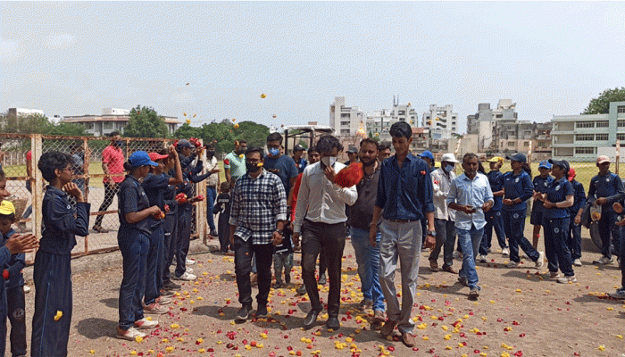 મહામારીમાં સેવા કરનાર 125 કોરોના વોરિયર્સનું જામનગર ક્રિકેટ એસોસિએશને કર્યું સન્માન