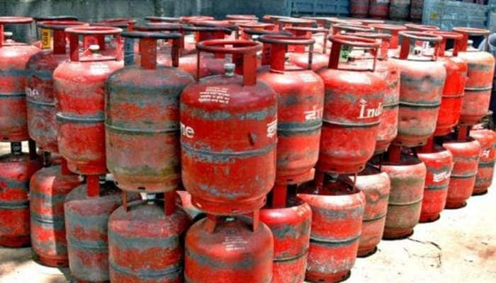 LPG Cylinder Cashback: આ એપથી બુક કરાવો ગેસ સિલિન્ડર, જાણો કઈ રીતે થશે ફાયદો