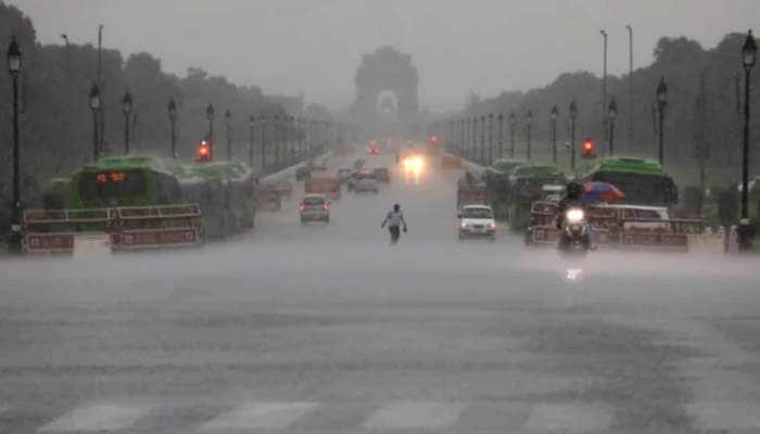 દિલ્હીમાં ઝમાઝમ વરસાદના લીધે રંગીન બન્યું વાતાવરણ, આજે આવી રહેશે અન્ય રાજ્યોની સ્થિત
