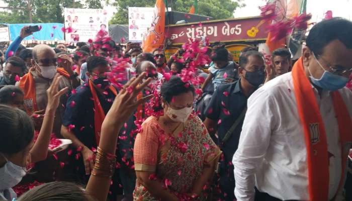 BJP ની જન આશીર્વાદ યાત્રા ભરૂચ પહોંચી, કેન્દ્રીય રાજ્યમંત્રી દર્શના જરદોશનું ભવ્ય સ્વાગત કરાયું
