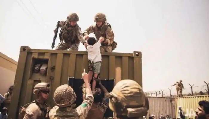 Afghanistan: દેશ છોડવાની કોશિશ નિષ્ફળ ગઈ, અત્યાર સુધીમાં કાબુલ એરપોર્ટ પર 20 લોકો માર્યા ગયા