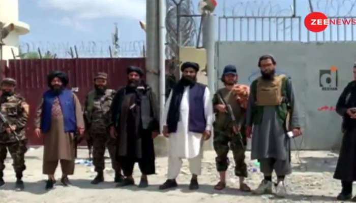 Taliban એ કાબુલ એરપોર્ટના 3 ગેટ્સ પર કર્યો કબજો, ફ્લાઇટ્સ પર પણ મુક્યો પ્રતિબંધ