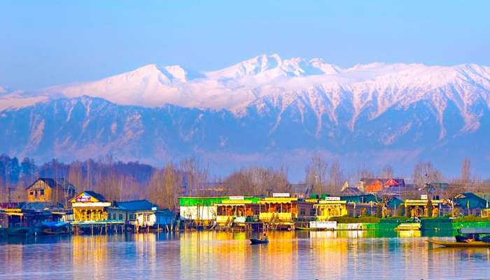Kashmir ની ઘાટીઓમાં ગુલમર્ગથી પહલગામ સુધીનો પ્રવાસ, સાવ સસ્તામાં માણો ધરતી પરના સ્વર્ગની મજા!