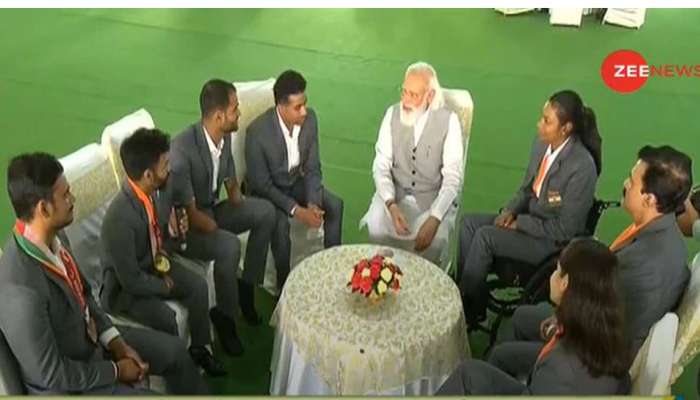 Paralympic ના વિજેતા ખેલાડીઓને મળ્યાં PM Modi, ખેલાડીઓ સાથે કર્યો સંવાદ