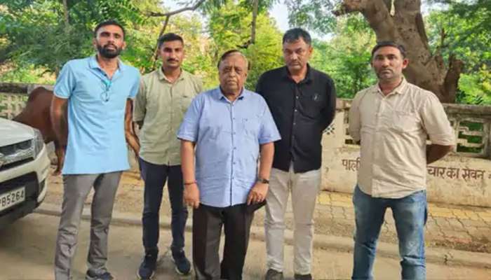 વડોદરા રેપ કેસ : જેને શોધવા આકાશપાતાળ એક કર્યાં તે અશોક જૈન વડોદરા આવ્યો છતા પોલીસને ખબર ન પડી