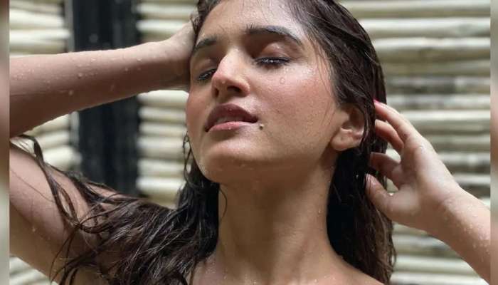 Anupama ની સીધી સાદી વહૂ નિધિ શાહનો ગ્લેમર અવતાર, ન્હાતા ફોટા શેર કરી વટાવી બોલ્ડનેસની તમામ હદો