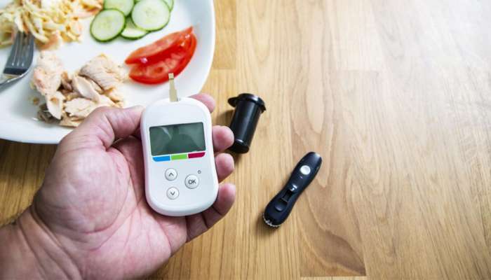 Diabetes: દિવાળીમાં ડાયાબિટીસના દર્દી આ 5 વાતોનું ધ્યાન નહીતો વધી જશે બ્લડ શુગર
