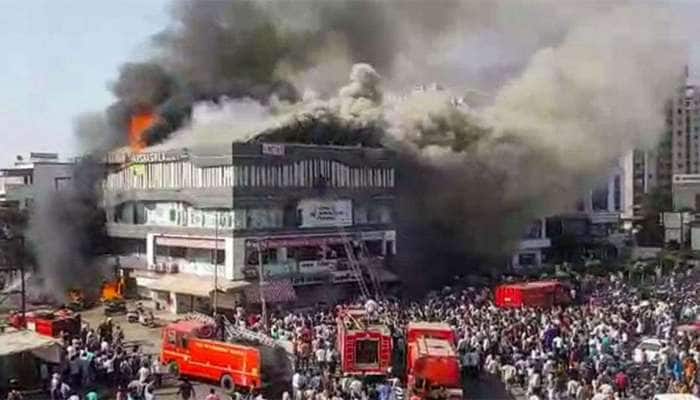 હૈયુ કંપાવી દેનાર સુરત આગકાંડનો ચુકાદો, બિલ્ડરને મૃતકોના વાલીઓને 35 લાખનું વળતર ચૂકવ