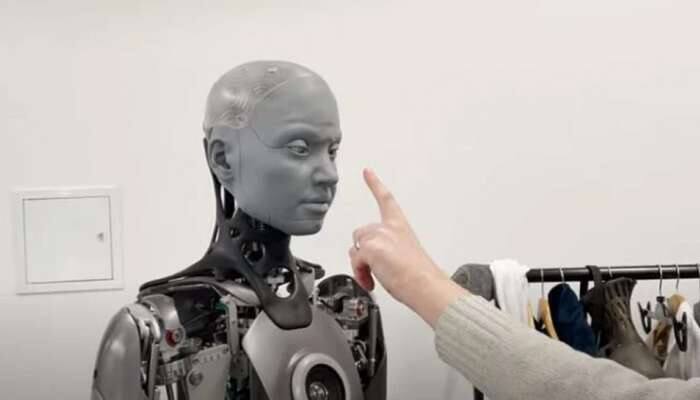 બ્રિટેનની લેબોરેટરીમાં બનાવાયો દુનિયાનો સૌથી એડવાન્સ્ડ રોબોટ, લોકોને ગમી રહ્યો છે તે