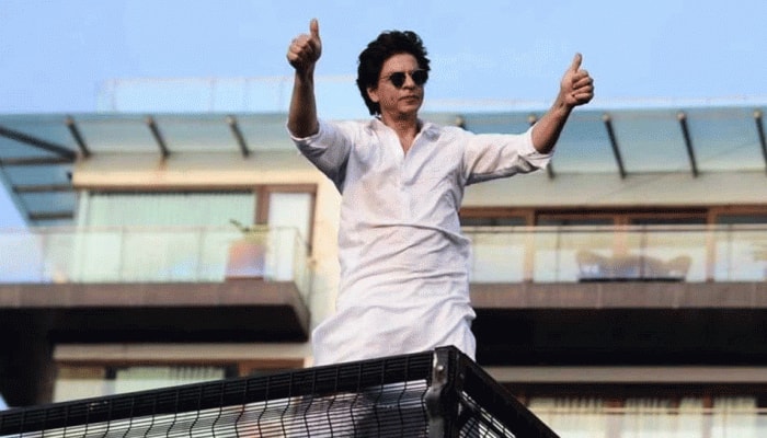 Shahrukh Khan ના ઘરમાં કેમ ઘૂસી ગયો ફેન? પછી કપડાં ઉતારીને કર્યું એવું કામ..!