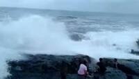Diu: ક્યાં ખબર હતી કે એક ક્લિક અંતિમ સેલ્ફી બનશે; નાગવા બીચમાં યુવાનને મળ્યું મોત