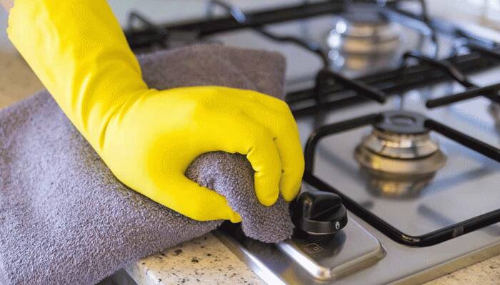 Kitchen Hacks: મિનિટોમાં થઈ જશે ગેસ બર્નર સાફ, બસ અપનાવો આ સરળ ઉપાય
