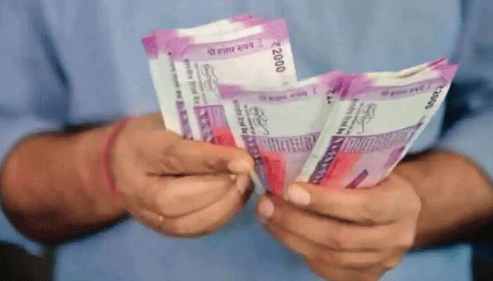 જબરદસ્ત રિટર્ન આપતો શેર, 50 હજારના રોકાણથી એક વર્ષમાં 24 લાખની કરાવી કમાણી