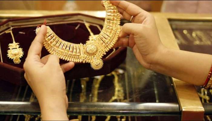 Gold Price Today: આજે ફરી સોના-ચાંદીના ભાવમાં થયો ઘટાડો, ફક્ત આટલામાં ખરીદો ગોલ્ડ