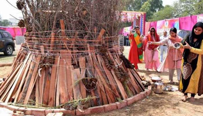 Holika Dahan Muhurat 2022: હોળીકા દહન વખતે ભૂલથી પણ ન કરતા આ ભૂલો, આખુ વર્ષ માણસ થઈ જાય છે હેરાન પરેશાન