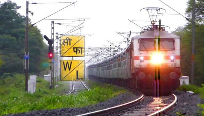 Indian Railways: રેલવે ટ્રેક પર W/L અને સી/ફા લખેલા બોર્ડ જોયા છે? તેનો અર્થ ખાસ જાણો નહીં તો પસ્તાશો