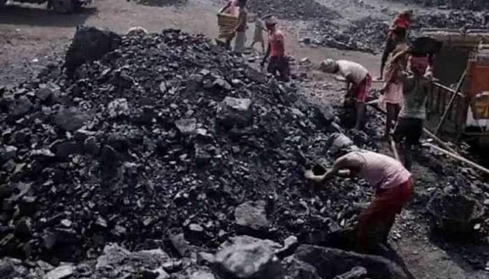 ગુજરાત સહિત 12 રાજ્યોમાં ઘેરાયું મોટું વીજ સંકટ, માત્ર 9 દિવસ ચાલે તેટલો જ કોલસો...