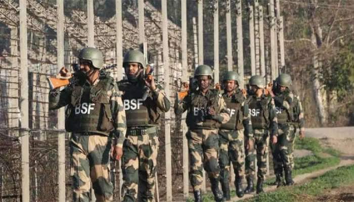 BSF Recruitment 2022: બીએસએફમાં નોકરીની સોનેરી તક, આ તારીખ સુધી કરો અરજી BSF Recruitment 2022: બીએસએફમાં નોકરીની સોનેરી તક, આ તારીખ સુધી કરો અરજી