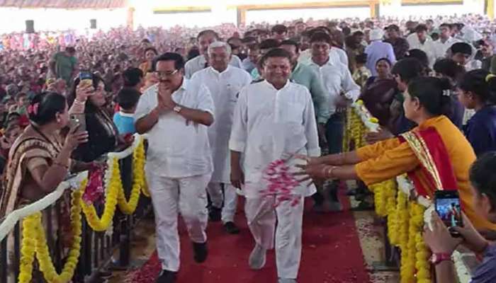 પાટીલ-પટેલ એક મંચ પર: નરેશ પટેલ કયા પક્ષમાં જોડાશે તે મુદ્દે ભાગવત કથામાં રામાયણ