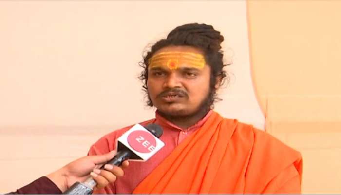 હરીહરાનંદ બાપુ અને ઋષિભારતી બાપુના વિવાદ વચ્ચે થઈ ‘મહિલા’ પાત્રની એન્ટ્રી