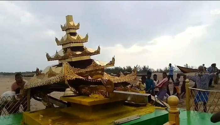 Video: 'અસાની' વાવાઝોડાની અસરથી ઉછાળા મારતા આંધ્રના દરિયા કાંઠે આવ્યો સોને મઢેલો અદભૂત રથ