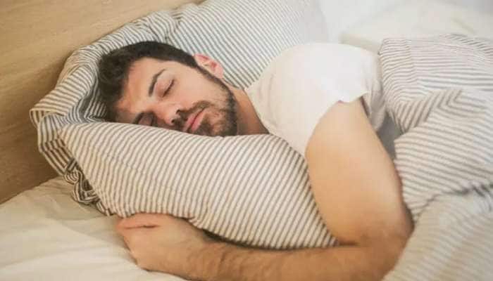જરૂરતથી વધુ ઊંઘવું પણ બની શકે છે ખતરનાક છે, થઈ શકે છે આ ગંભીર બીમારીઓ