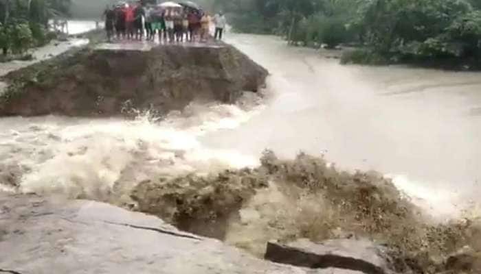 VIDEO: Assam માં પૂરનું વિકરાળ રૂપ, રોડ તૂટી જતાં 3ના મોત, 25,000 લોકો પ્રભાવિત