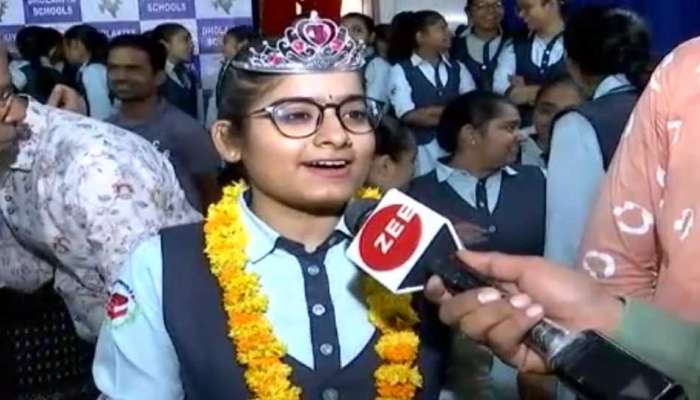 GSEB Gujarat Board 12 Result: રાજકોટની હર્ષિતા કીડી 99.99 PR સાથે ગુજરાત બોર્ડમાં ટોપર, મજૂરી કરતા પિતાની દીકરી ફર્સ્ટ આવતા પરિવારમાં ખુશી
