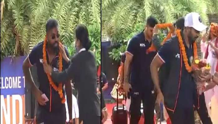 IND vs SA: ભારત અને આફ્રિકાની ટીમનું રાજકોટમાં આગમન, કાઠિયાવાડની પરંપરા મુજબ કરાયું સ્વાગત