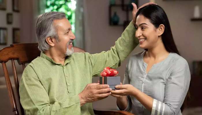 Father's Day Gift Idea: ફાધર્સ ડે નિમિત્તે આ ગિફ્ટ ભીંજવી દેશે તમારા પિતાની આંખો Father's Day Gift Idea: ફાધર્સ ડે નિમિત્તે આ ગિફ્ટ ભીંજવી દેશે તમારા પિતાની આંખો