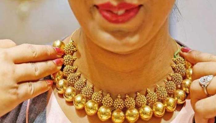 Gold Price Today 1 July 2022: સરકારના નિર્ણયથી સોનાના ભાવમાં ભડકો, તરત ચેક કરો લેટેસ્ટ રેટ Gold Price Today 1 July 2022: સરકારના નિર્ણયથી સોનાના ભાવમાં ભડકો, તરત ચેક કરો લેટેસ્ટ રેટ