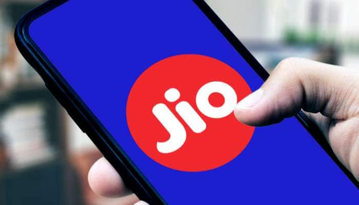 Jio ની જોરદાર ઓફર, ફ્રી કોલિંગ-અનલિમિટેડ ડેટા અને OTT પ્લેટફોર્મ સાથે અન્ય બેનિફિટ્સ