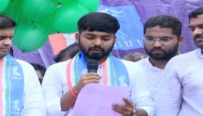 કોંગ્રેસમાં વધુ એક વિવાદ છંછેડાયો, NSUI ના નવા પ્રમુખની વરણી પહેલા રાજીનામા પડ્યા કોંગ્રેસમાં વધુ એક વિવાદ છંછેડાયો, NSUI ના નવા પ્રમુખની વરણી પહેલા રાજીનામા પડ્યા