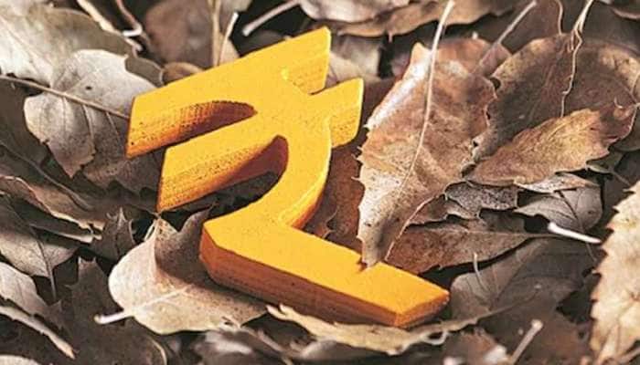 Rupee Fall: દુનિયાની સરખામણીએ કેટલો તૂટ્યો રૂપિયો, જાણો તેની પાછળ શું છે કારણ Rupee Fall: દુનિયાની સરખામણીએ કેટલો તૂટ્યો રૂપિયો, જાણો તેની પાછળ શું છે કારણ