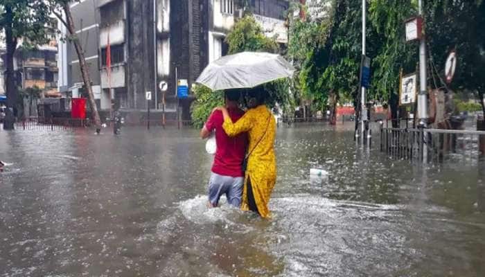 મુંબઇમાં ભારે વરસાદની આગાહી વચ્ચે રેડ એલર્ટ જાહેર, વસઈમાં ભૂસ્ખલન; એકનું મોત