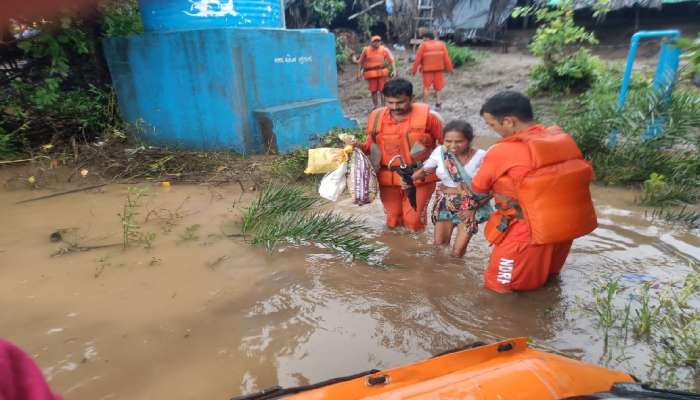 ગુજરાતમાં ભારે વરસાદ વચ્ચે NDRFની વિવિધ ટીમોની બેમિસાલ કામગીરી, 1311 લોકોને બચાવ્યા