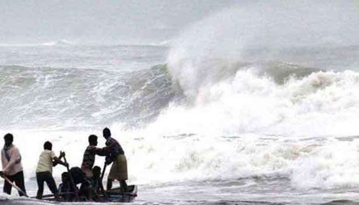 ગુજરાતના દરિયાકાઠેથી મોટું સંકટ ટળ્યું, અરબી સમુદ્રમાં 70 કિમી દૂર વાવાઝોડું પસાર