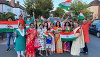 India At 75 : હર ઘર તિરંગા નહિ, હર દેશ મેં તિરંગા... યુકેમાં ભારતીયોની દેશભક્તિ જુઓ