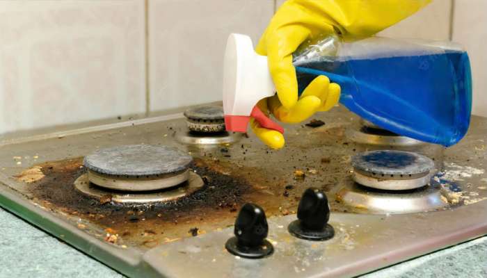 Kitchen Hacks: ગંદી અને કાળી પડી ગઇ છે ગેસની સગડી, ફટાફટ કરો આ કામ, ચમકી ઉઠશે