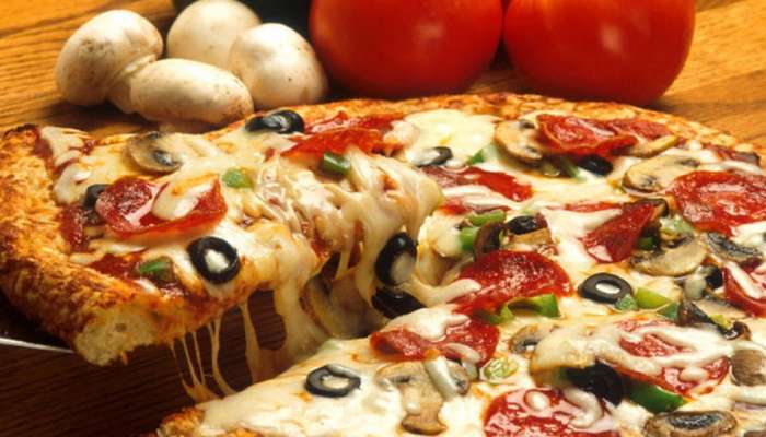 એકવાર Pizza ખાવાથી 7.8 મિનિટ ઘટી જાય છે ઉંમર! જાણો શું કહે છે ડોક્ટર